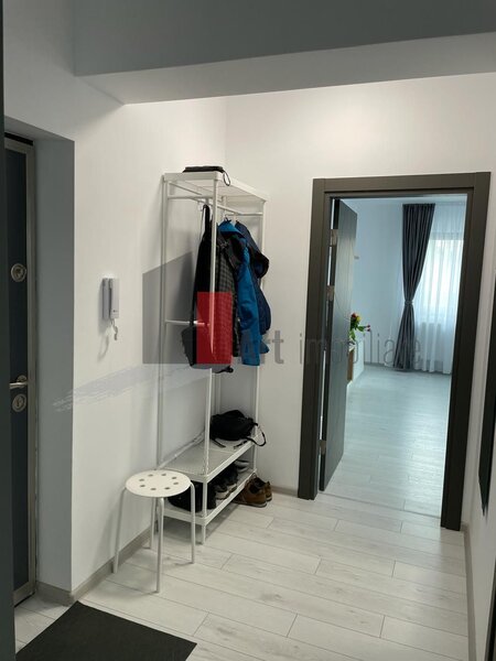 Aparatorii Patriei- Apartament cu 2 camere de inchiriat- centrala+ loc de parcare